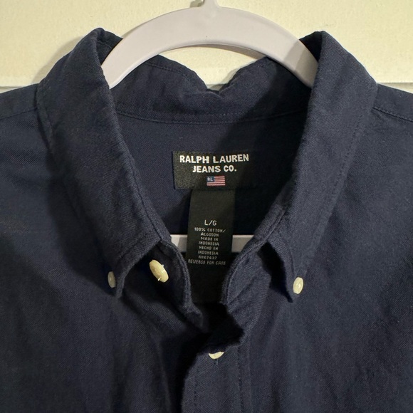 Vintage Ralph Lauren button up with American flag emblem. - Picture 3 of 3